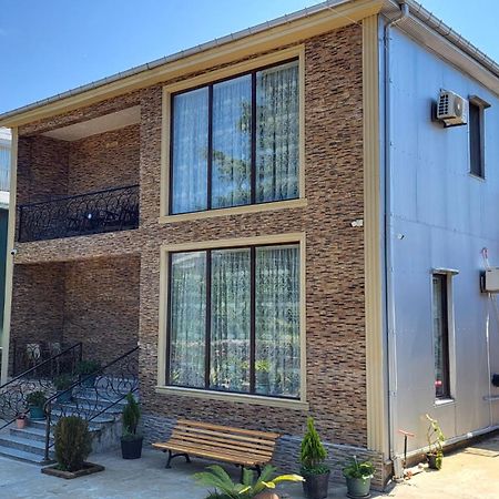 Guesthouse Gocha Beridze Batumi Esterno foto